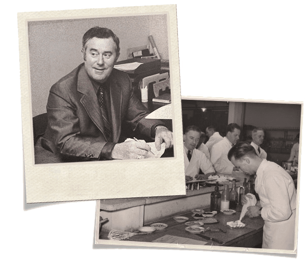 Polaroidfoto van Johan de Borst poseerend voor de camera